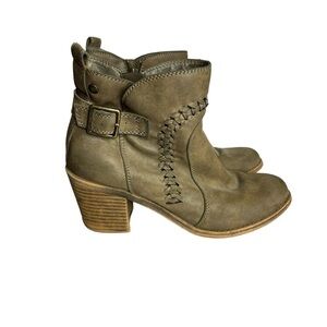 Roxy Brown Tan Faux Leather Women’s 6.5 “Tawny” Buckle Side Zip Ankle Boots